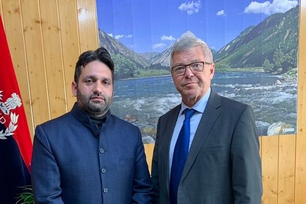 Sheikh Imran Mohammad, President, JK People’s Alliance  and Kjell Magne Bondevik, ex-PM of Norway (pic via Twitter @imrankehwah)