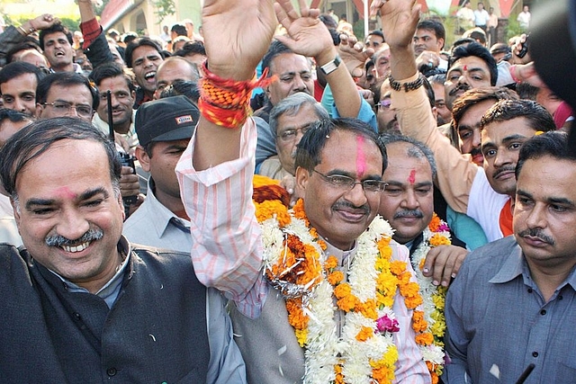 Madhya Pradesh Chief Minister Shivraj Singh Chouhan (C) (STR/AFP/GettyImages)