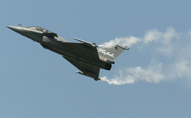 Aircraft Fighter, Rafale, of Dassault Aviation is seen during an exhibition flight at the opening day of the Paris Air Show on June 14, 2003 in Le Bourget, France. (Pascal Le Segretain/Getty Images)