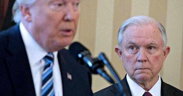 Donald Trump and Jeff Sessions (Photo credit: Bloomberg)