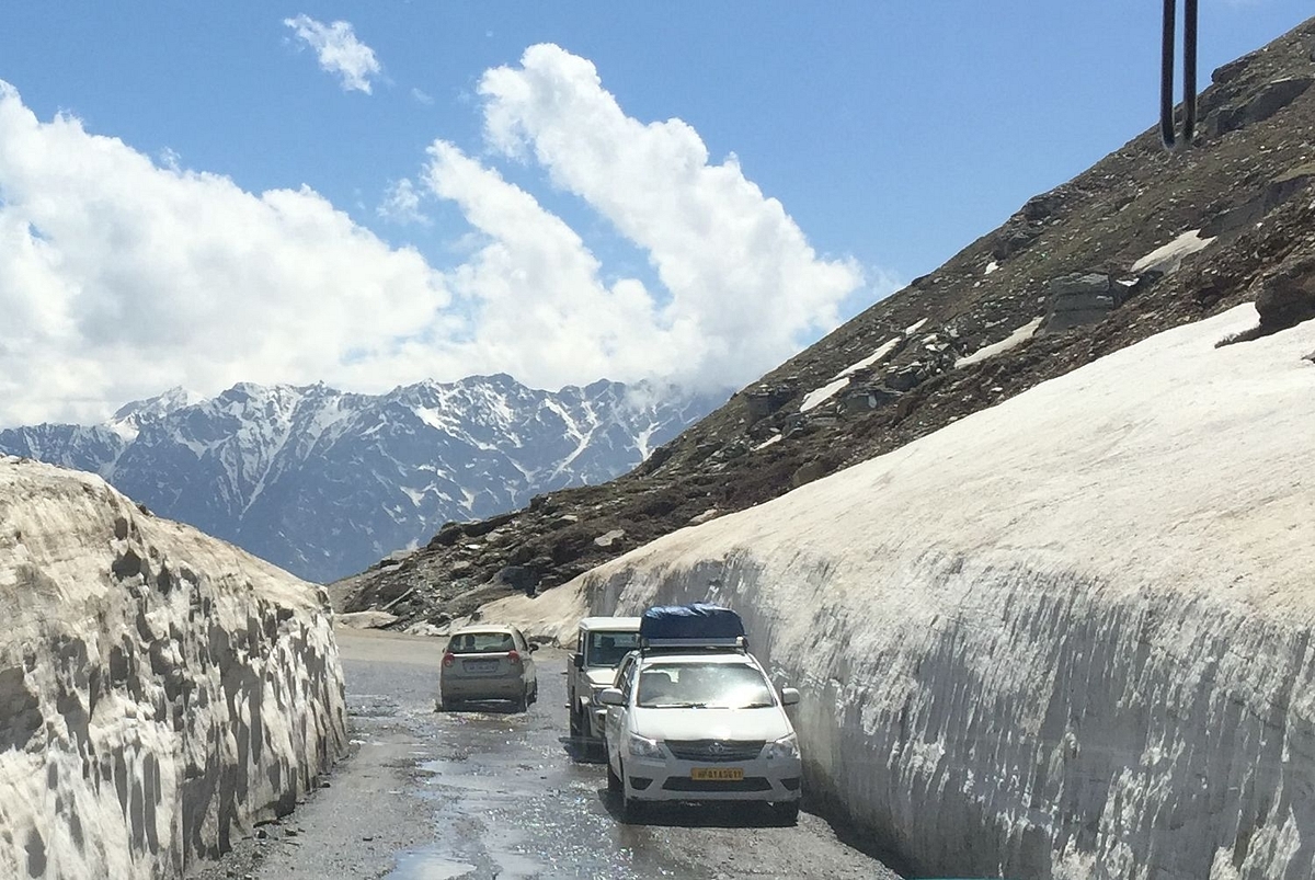 Rohtang No-Pass Due To Heavy Snowfall: Traffic Movement Halted For Winter