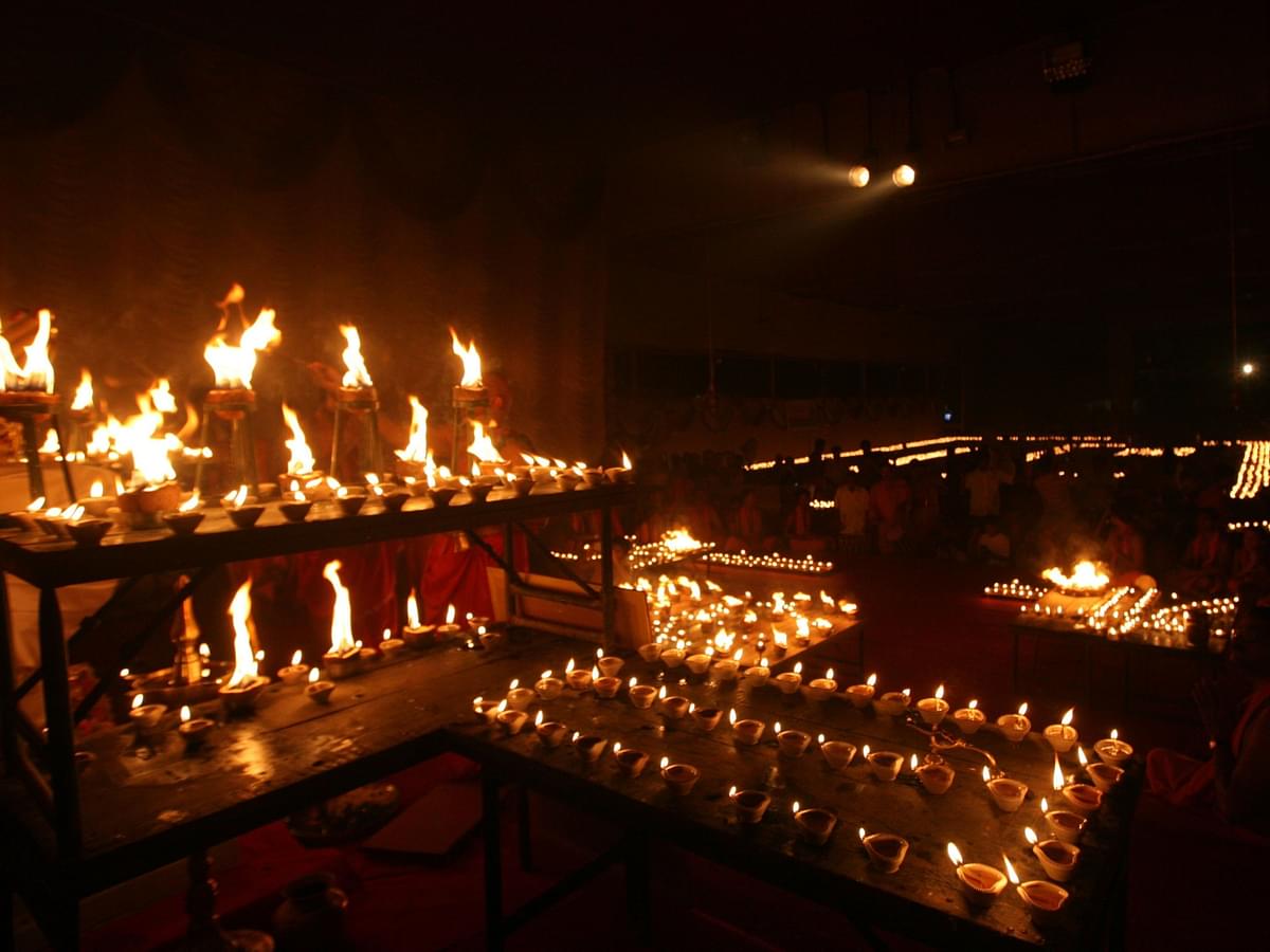 Swadeshi To Replace Chinese Items: KVIC To Begin Online Sale Of Earthen Lamps, Goddess Lakshmi And Lord Ganesh Idols