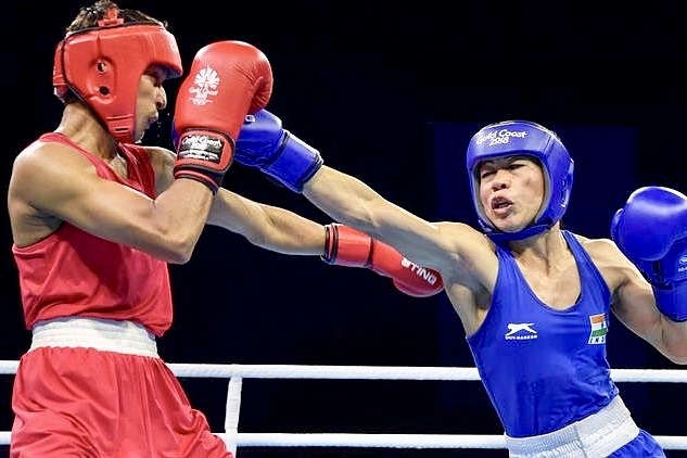 World Champion Mary Kom(R) against Hanna Okhota of Ukraine  (L) (Pic: Twitter)&nbsp;