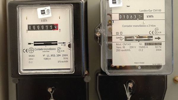 Pay And Use: Government To Make All Electricity Meters  Prepaid, Smart In The Next Three Years