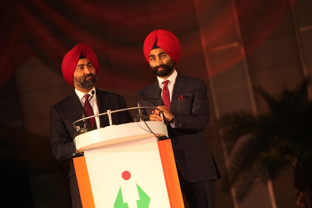  (L-R) Malvinder Singh Chairperson of Fortis Group and Managing Director of Fortis Health Care Shivinder Singh. (Manoj Verma/Hindustan Times via Getty Images)