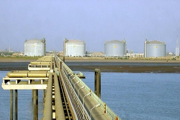 Petronet’s LNG terminal in Dahej, Gujarat (@TechSciResearch/Twitter)