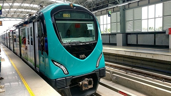 A Kochi Metro train. (Pic by Arunvrparavur via Wikipedia)