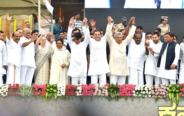 Opposition leaders with Chief Minister of Karnataka, H D Kumarswamy, during his swearing-in ceremony at the Grand Steps of Vidhana Soudha. (Arijit Sen/Hindustan Times via Getty Images)