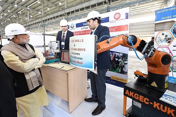 Prime Minister Narendra Modi At Modern Coach Factory, Raebareli (@narendramodi/Twitter)