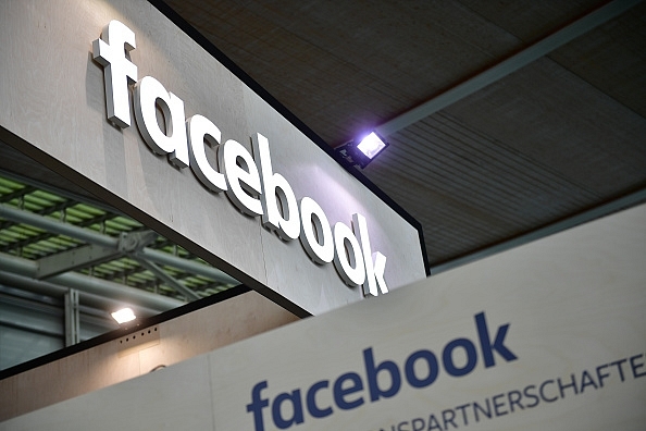  Facebook logos being displayed. (Alexander Koerner/Getty Images).