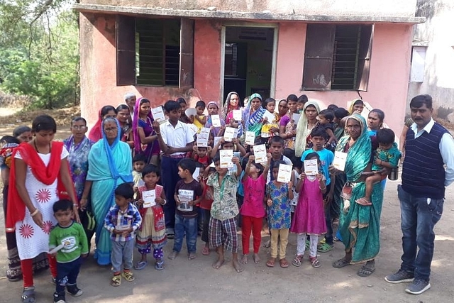 Maharashtra Kids after being given Measles-Rubella vaccine (@BhalchandraNar2/Twitter)