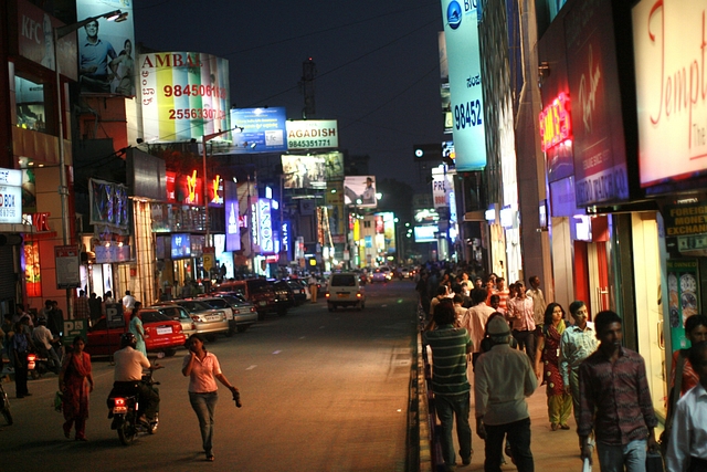 A general view of a shopping area, on April 14, 2008 in Bangalore. (Photo by Uriel Sinai/Getty Images)