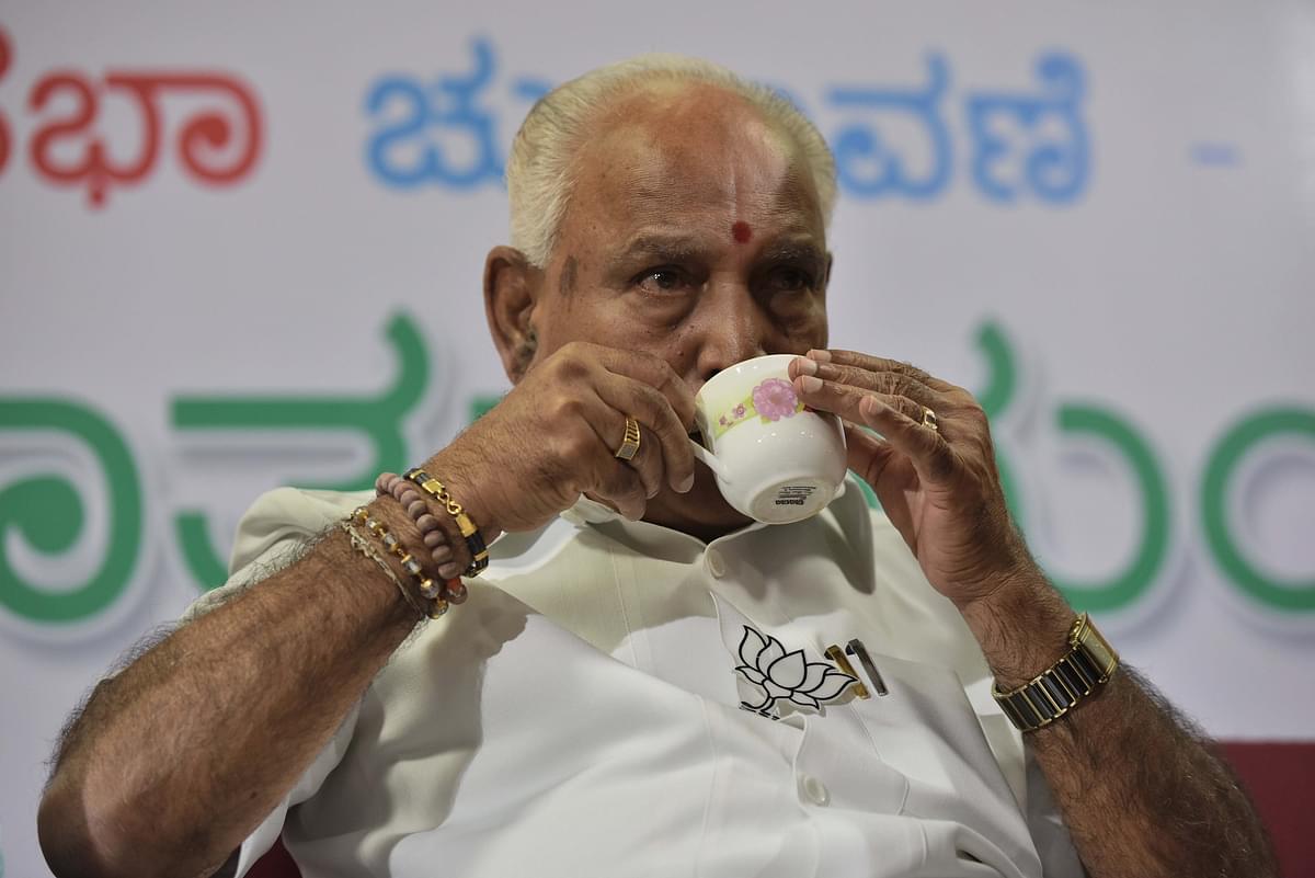 Drama For Power Continues In Karnataka: Despite Upcoming Meeting, Three Congress MLAs Remain Elusive