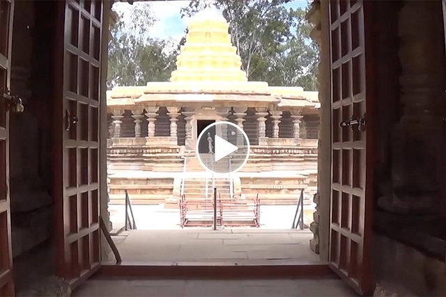 Talakadu lies submerged in sand.