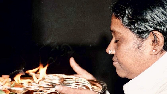  Mata Amritanandamayi (Pic:Twitter)