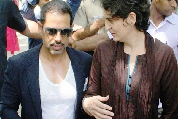 Robert Vadra with his wife Priyanka (@rose_k01/Twitter)