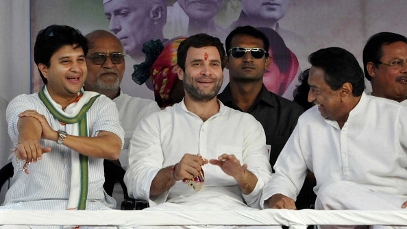 Rahul Gandhi (C) with Madhya Pradesh CM Kamal Nath (R) and Congress leader Jyotiraditya Scindia (L) (Arun Mondhe/Hindustan Times via Getty Images)