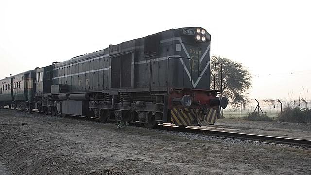After Stopping Trade And Downgrading Diplomatic Ties, Pakistan Now Suspends Samjhauta Express
