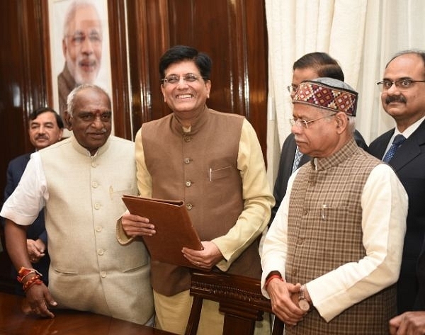 Interim Finance Minister Piyush Goyal along with his full Budget team as they give final touches to the Union Budget 2019-20 at North Block on 31 January 2019 in New Delhi, India. (Vipin Kumar/Hindustan Times) 