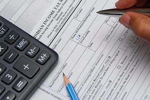 Income Tax return forms
(NOAH SEELAM/AFP/GettyImages)

