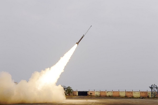 The SFDJ missile system being tested. (@DefenceMinIndia via Twitter)