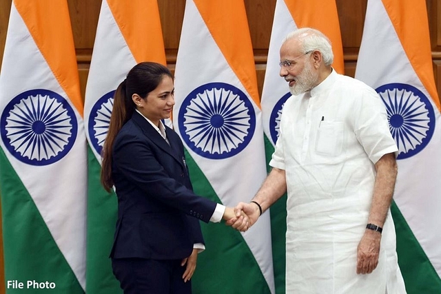 Apurvi Chandela with PM Modi (Source: @narendramodi/Twitter)