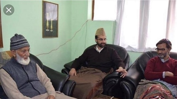 Mirwaiz Umar Farooq (C). (Twitter/Mirwaiz Umar Farooq)