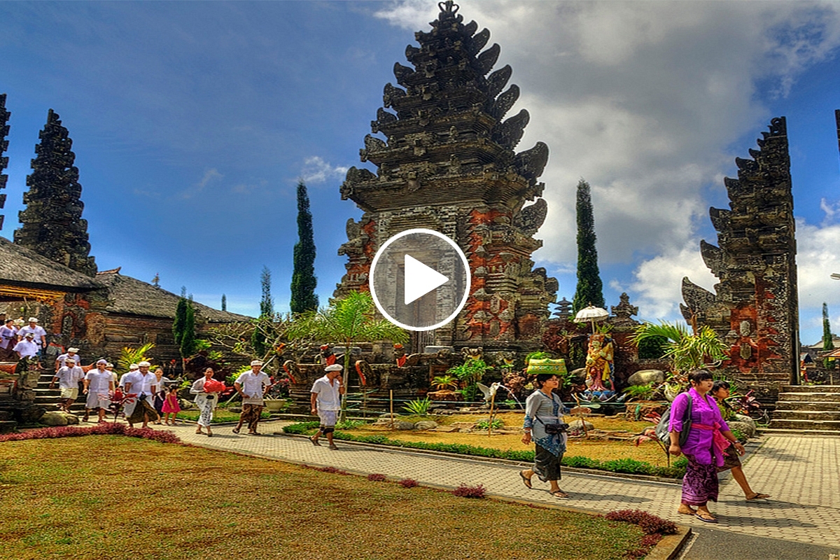Pura Batur: Balinese Hindu Temple Series