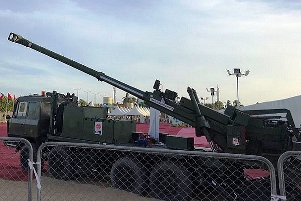 Dhanush howitzer gun mounted on BEML Tatra (@SandeepUnnithan/Twitter)