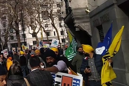 Watch: ISI-Backed Khalistanis Attack British Indians Outside Indian High Commission In London; Men In Turbans Raise ‘Allah-u-Akbar’ Slogans