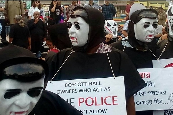 Protesters in Kolkata on Sunday (@SUNDARmyth/Twitter)