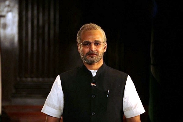 Vivek Oberoi playing Prime Minister Modi in his biopic (Pic via Twitter)