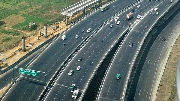 Delhi National Highway flyover. (Wikimedia Commons)