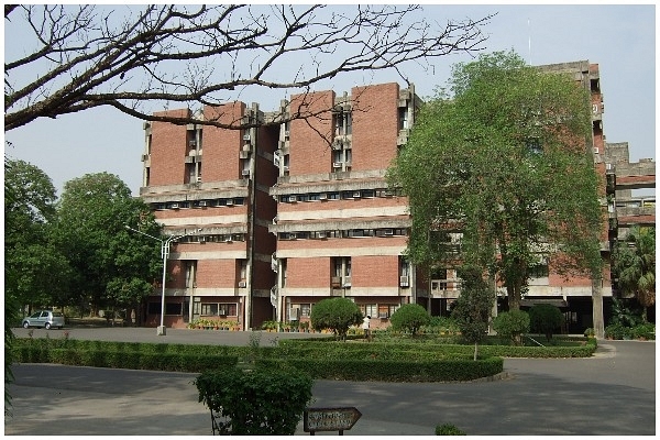 IIT Kanpur (Wikimedia Commons)&nbsp;