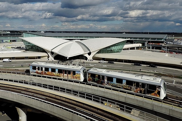 Representative image of an air train at the JFK International Airport. (Pic by Jim Henderson via Wikipedia)