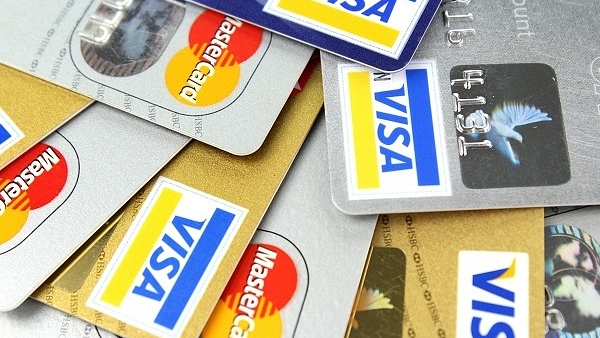 Debit cards lying on a table. (Picserver/Alpha Stock Images)