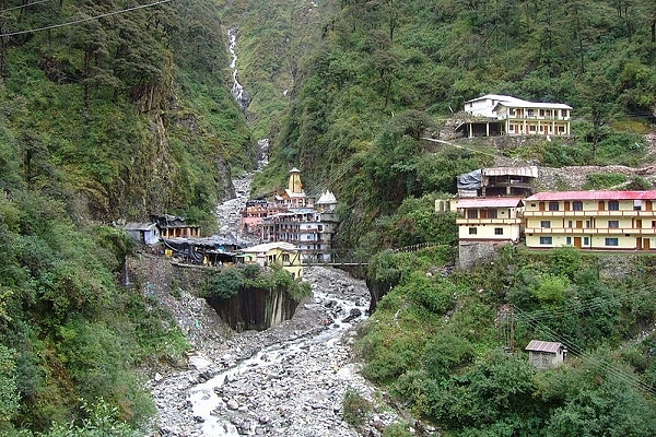 The Yamunotri Temple. (Pic by Atarax42 via Wikipedia)