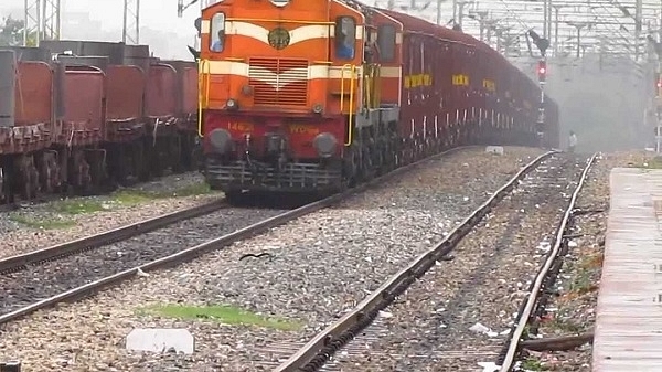 Freight train of the Indian Railways (pic via Twitter)