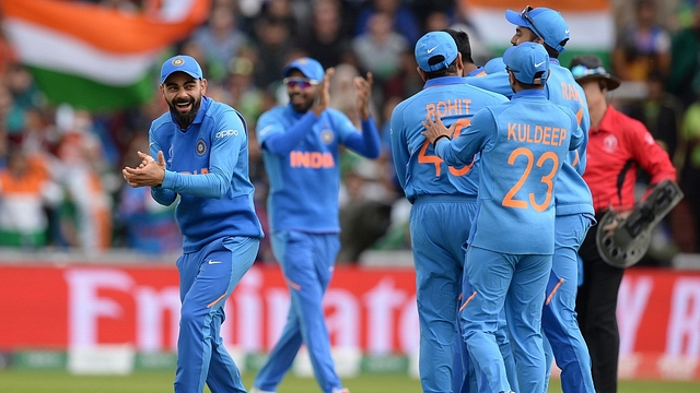 Skipper Virat Kohli and Indian team celebrating a wicket. (image via @cricketworldcup/Facebook)