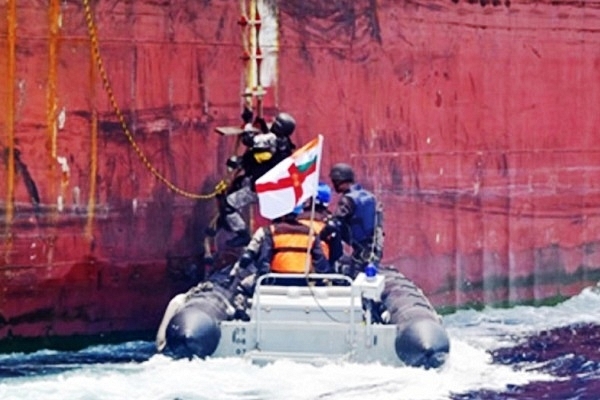 Marine Commandos (MARCOS) of Indian Navy operating in the Persian Gulf (@ANI/Twitter)