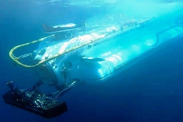 A view of the Deep Submergence Rescue Vehicle (@livefist/Twitter)