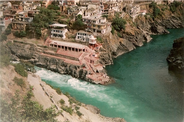 The confluence of Alaknanda and Bhagirathi rivers at  Devprayag, Uttarakhand (Debabrata Ghosh/Wikimedia Commons)