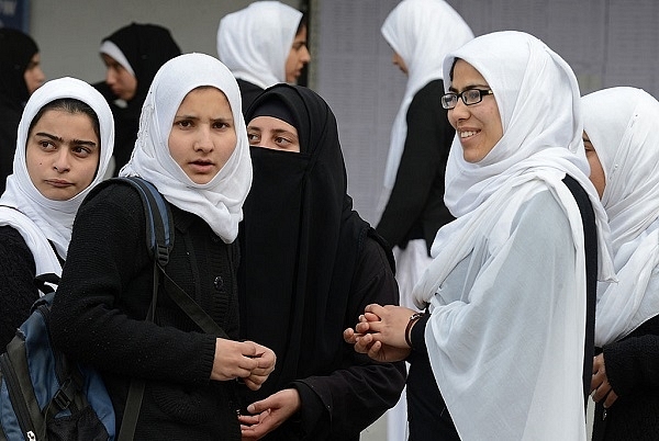 Kashmiri students gather for exams. (representative image)(Photo credit: TAUSEEF MUSTAFA/AFP/GettyImages)