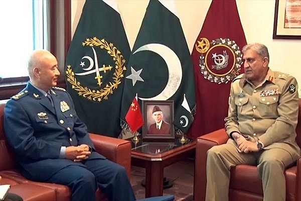 General Xu Qiliang (L) with General Qamar Javed Bajwa (R)