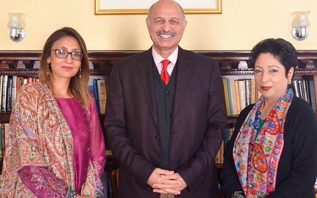 Pakistani politician and geo-strategist Mushahid Hussain (C) (pic via Twitter)