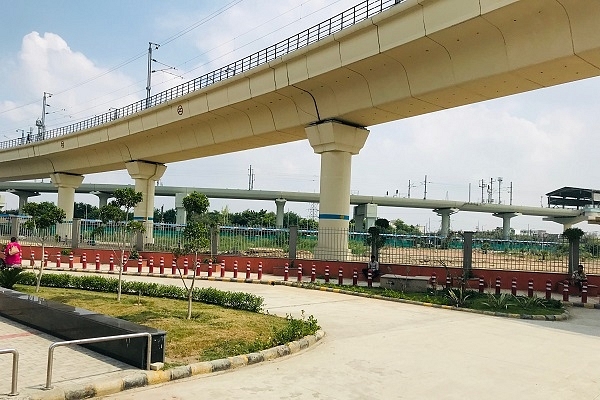 The intersection of the Delhi and Noida Metro.&nbsp;