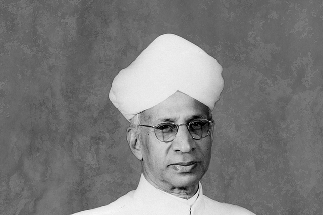 Dr. Radhakrishnan in Tropenmuseum.&nbsp;