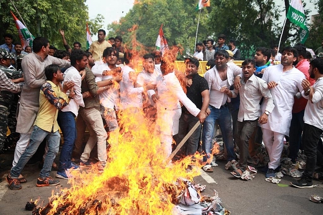 Indian Youth Congress workers protest against the arrest of D K Shivakumar (representative image) (Source: @srinivasiyc/Twitter)