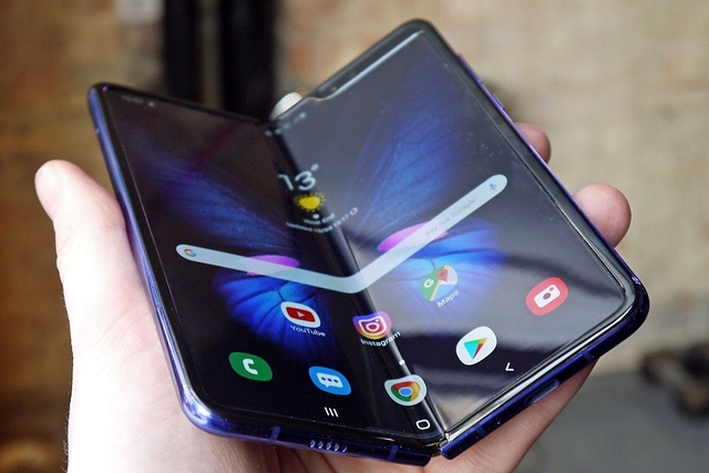 The Samsung Galaxy Fold. (via Twitter)