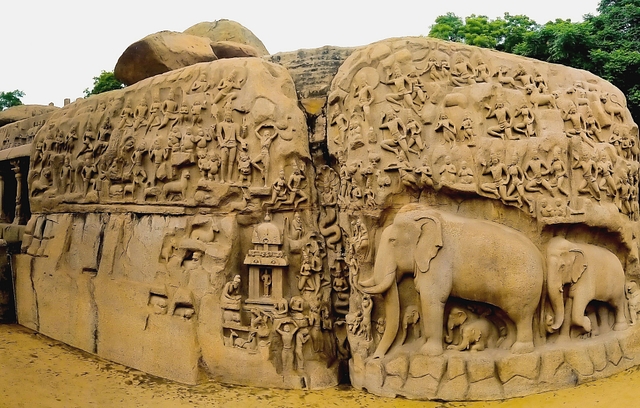 Panoramic view of the <i>Descent of the Ganges</i> relief.&nbsp;